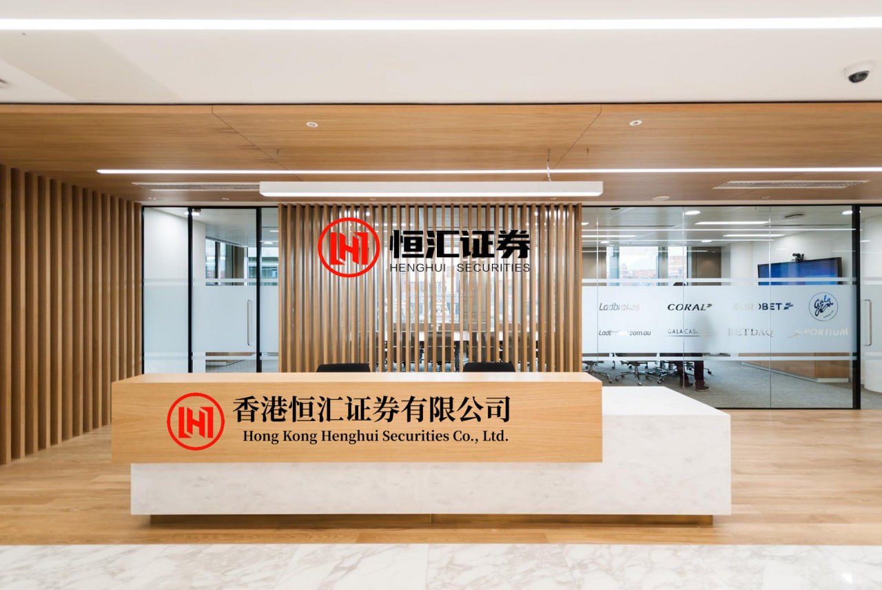 中股网 走！去东方明珠看Labubu，泡泡玛特城市乐园嘉年华巡展上海站启航